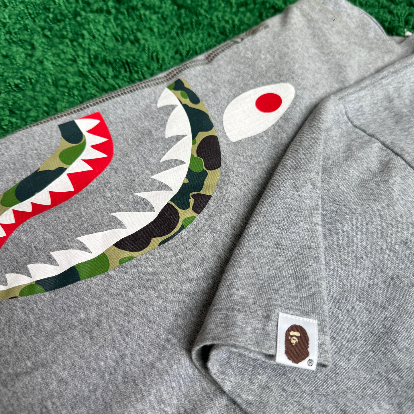 Bape shark zip tee grey